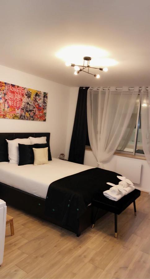 L’appart[é] BLACK superbe appartement pop ! Besanzón Exterior foto